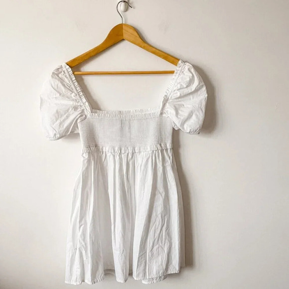 Aritzia Sunday Best Hadley Puff Sleeve Babydoll Poplin Mini Dress White Sz Small - Picture 7 of 8
